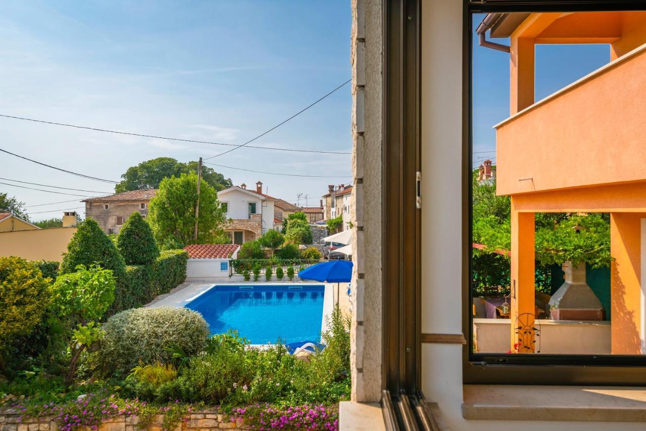 Villa Margerita With Private Pool, Yard And Parking Каштелир Екстер'єр фото