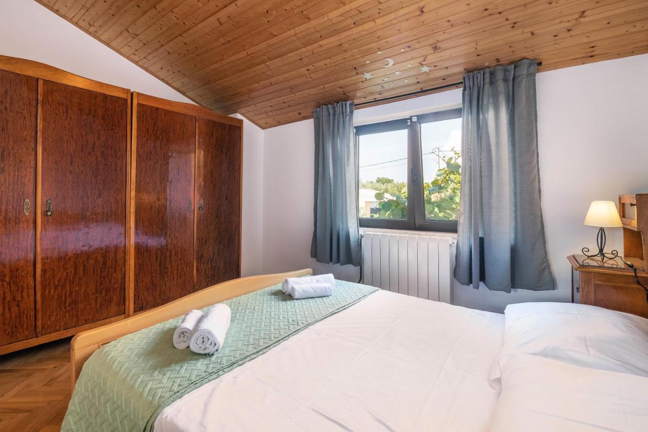 Villa Margerita With Private Pool, Yard And Parking Каштелир Екстер'єр фото
