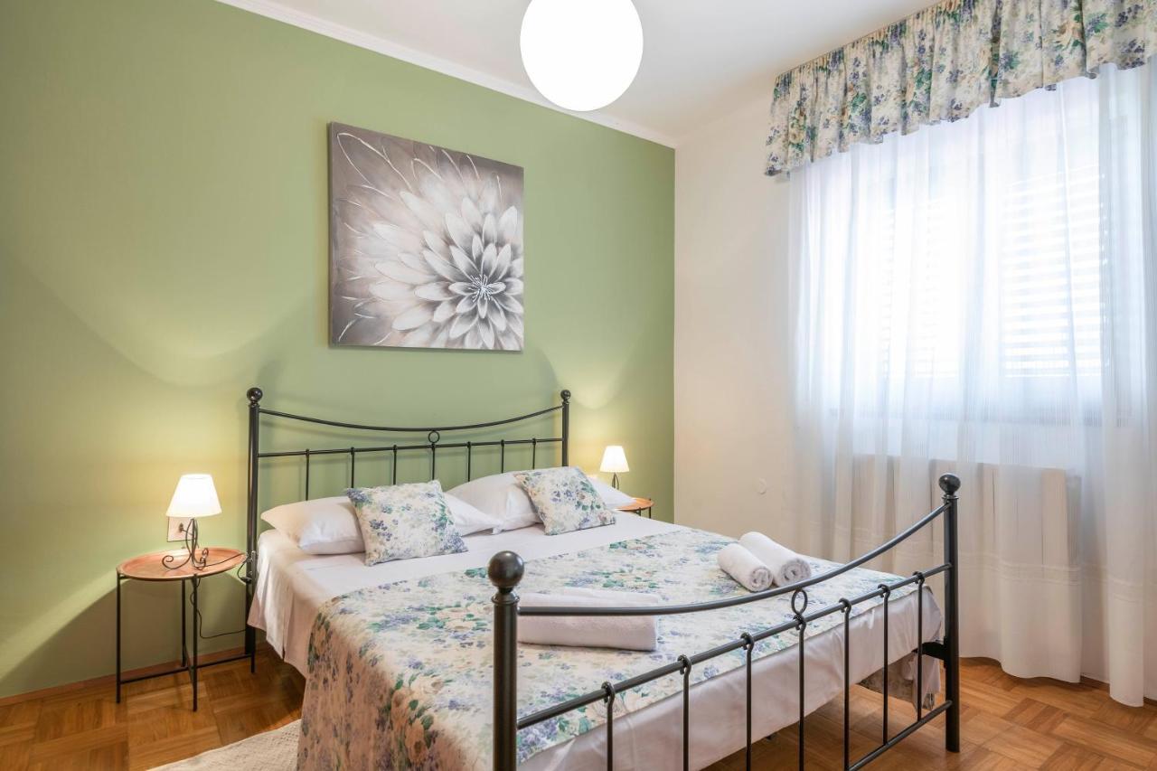 Villa Margerita With Private Pool, Yard And Parking Каштелир Екстер'єр фото
