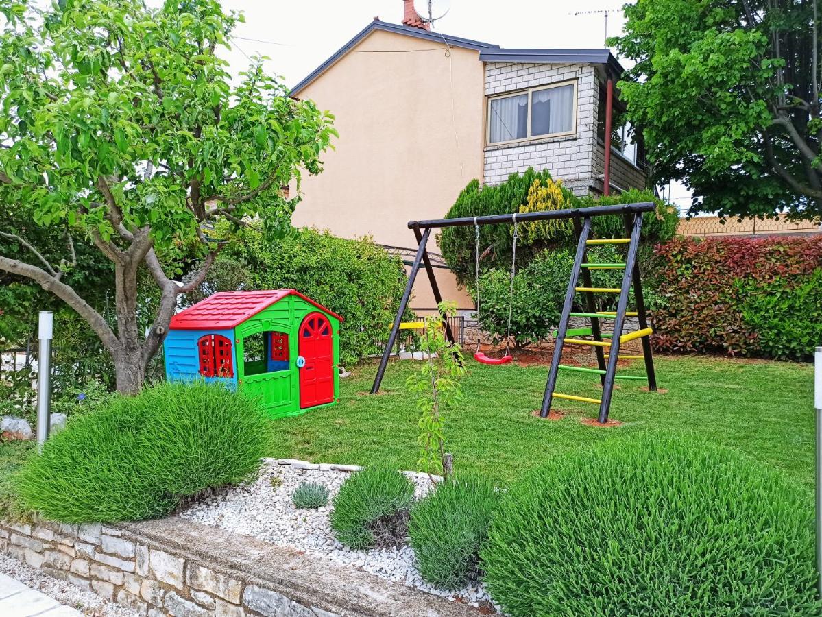 Villa Margerita With Private Pool, Yard And Parking Каштелир Екстер'єр фото