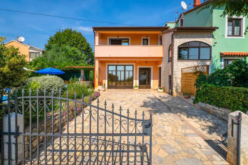 Villa Margerita With Private Pool, Yard And Parking Каштелир Екстер'єр фото